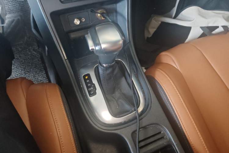 Used MG GT 2016 1.5L Automatic Value-Added Luxury Edition Gear Lever