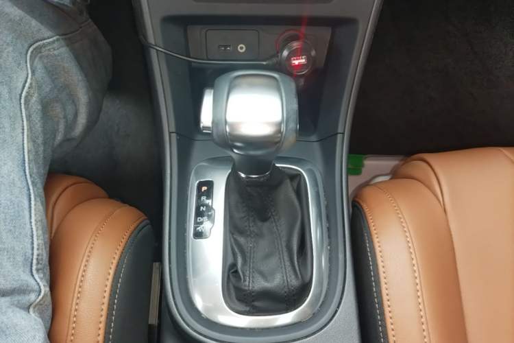 Used MG GT 2016 1.5T Automatic Value-Added Luxury Edition Gear Lever
