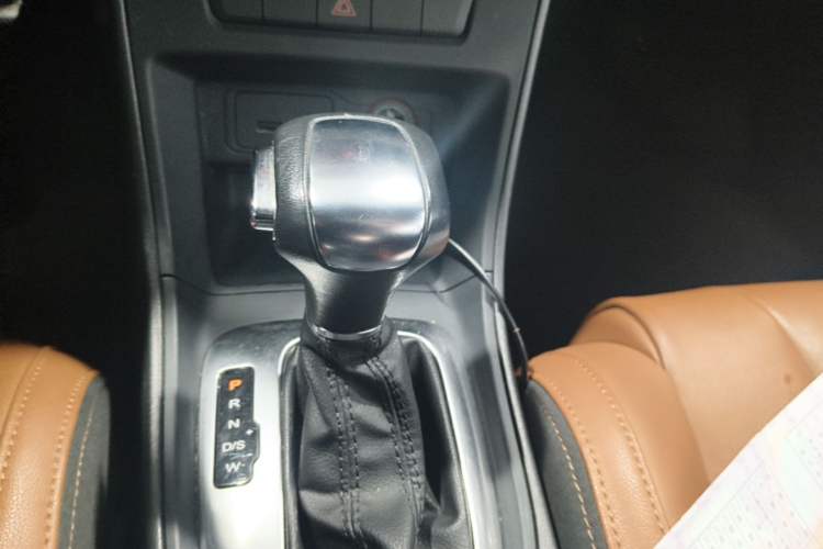 Used MG GT 2016 1.5T Automatic Value-Added Luxury Edition Gear Lever
