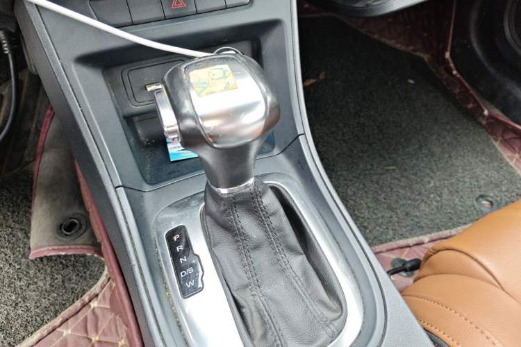 Used MG GT 2016 1.5L Automatic Value-Added Luxury Edition Gear Lever