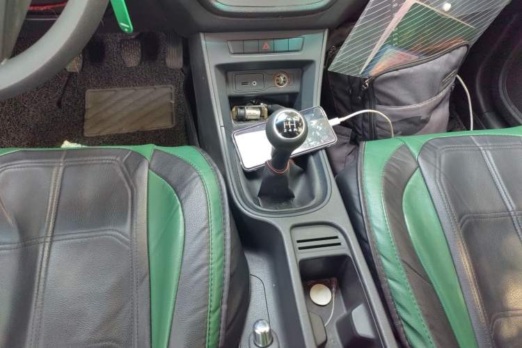 Used MG GT 2016 1.5L Manual Fashion Edition Gear Lever