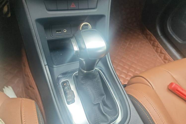 Used MG GT 2016 1.5T Automatic Value-Added Luxury Edition Gear Lever