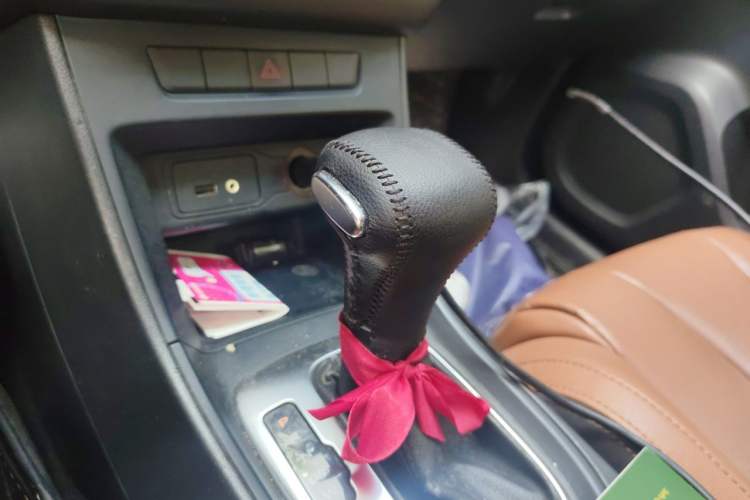 Used MG GT 2016 1.5T Automatic Value-Added Luxury Edition Gear Lever