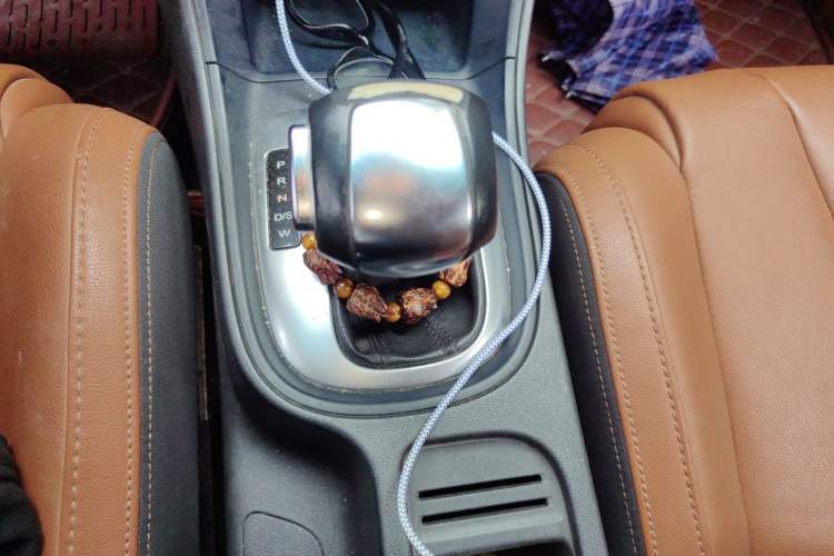 Used MG GT 2016 1.5L Automatic Value-Added Luxury Edition Gear Lever