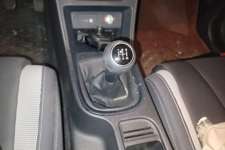 Used MG GT 2016 1.5L Manual Fashion Edition Gear Lever