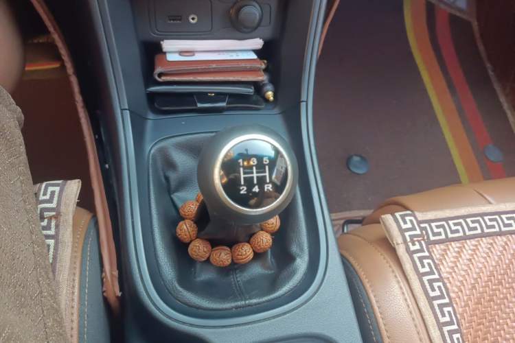 Used MG GT 2016 1.5L Manual Value-Added Luxury Edition Gear Lever