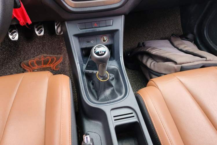 Used MG GT 2016 1.5T Manual Value-Added Luxury Edition Gear Lever