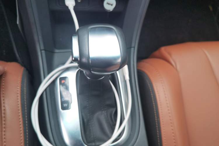 Used MG GT 2016 1.5L Automatic Value-Added Luxury Edition Gear Lever