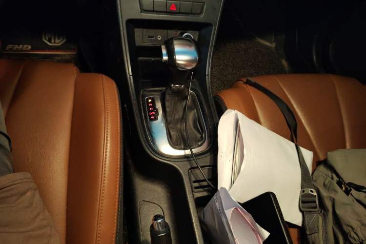 Used MG GT 2016 1.5L Automatic Value-Added Luxury Edition Gear Lever