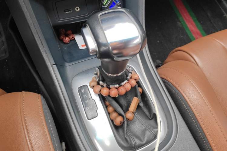Used MG GT 2016 1.5L Automatic Value-Added Luxury Edition Gear Lever