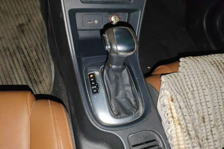 Used MG GT 2016 1.5L Automatic Value-Added Luxury Edition Gear Lever