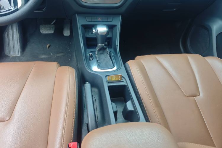 Used MG GT 2016 1.5L Automatic Value-Added Luxury Edition Gear Lever