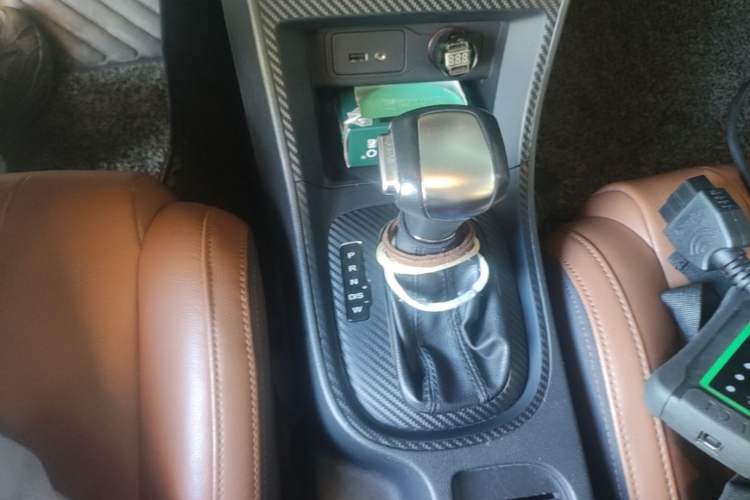 Used MG GT 2016 1.5L Automatic Value-Added Luxury Edition Gear Lever