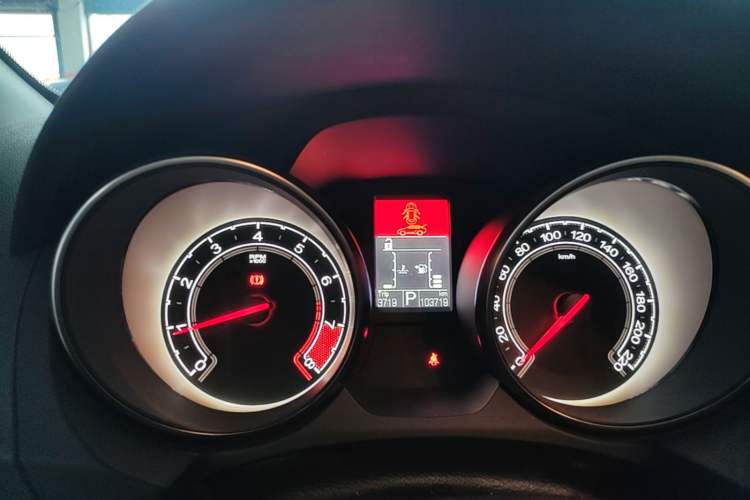 Used MG GT 2016 1.4TGI TST Dual-Clutch Luxury Edition Instrument Cluster