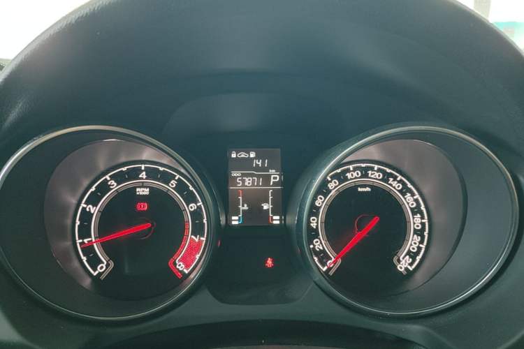 Used MG GT 2016 1.5L Automatic Value-Added Luxury Edition Instrument Cluster