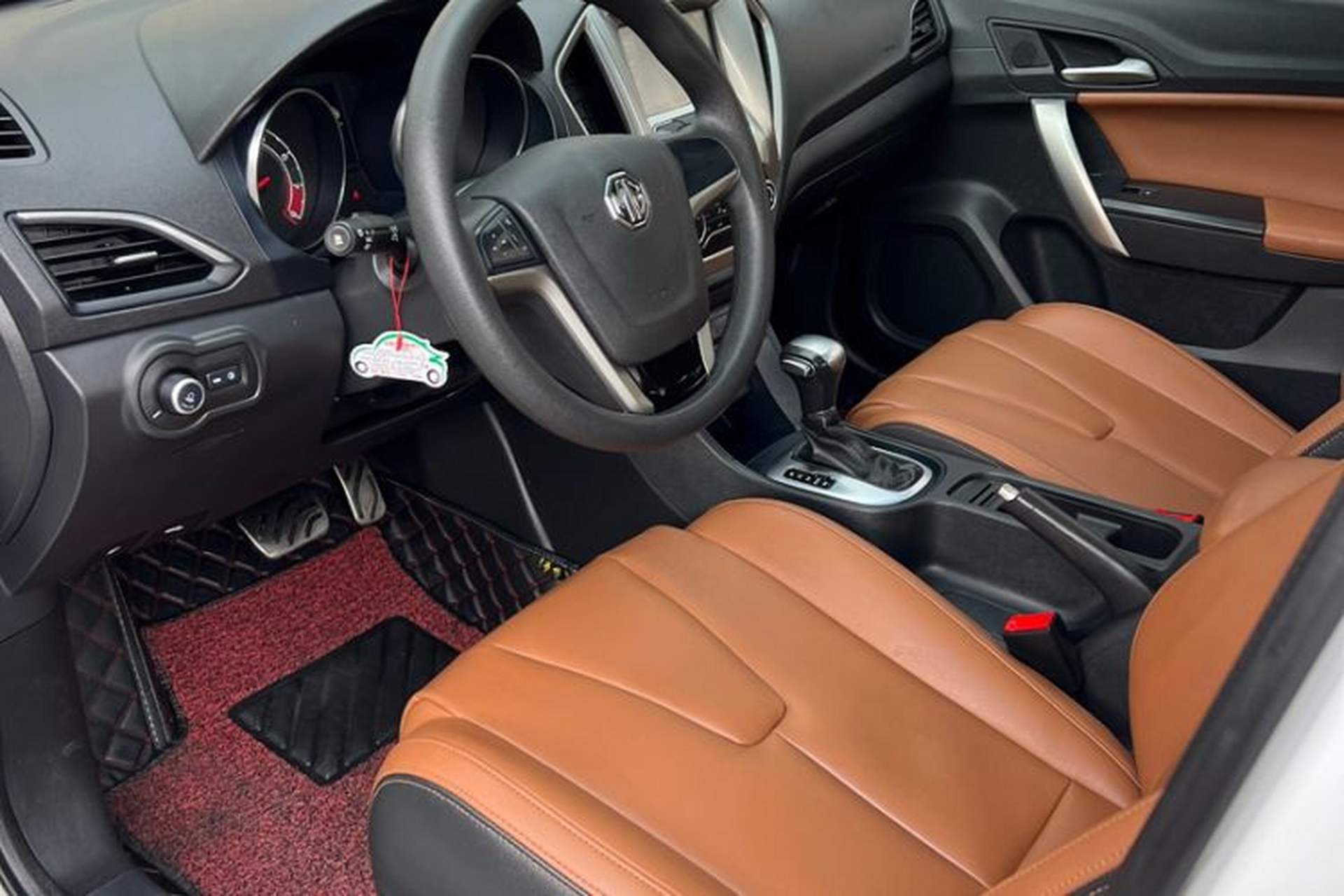 Used MG GT 2016 1.5T Automatic Value-Added Luxury Edition Interior 2