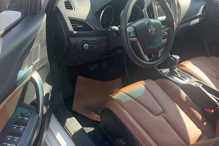 Used MG GT 2016 1.5L Automatic Value-Added Luxury Edition Interior 2