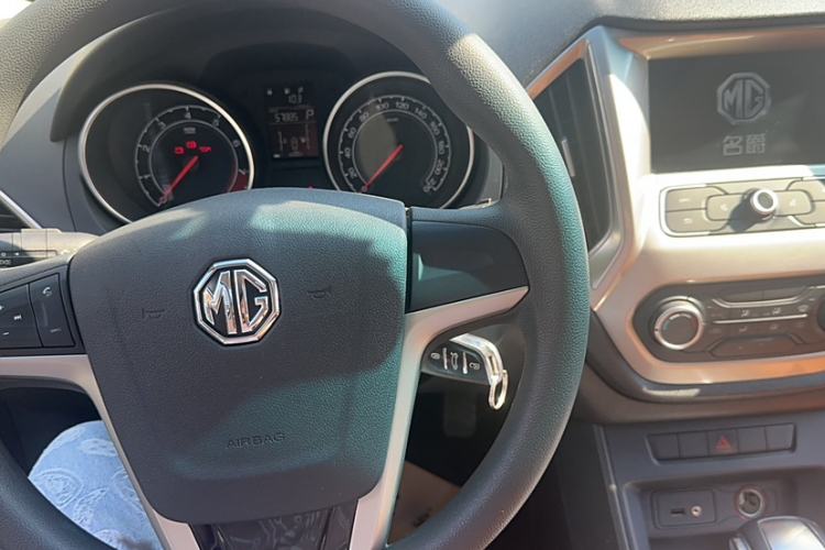 Used MG GT 2016 1.5L Automatic Value-Added Luxury Edition Interior 2