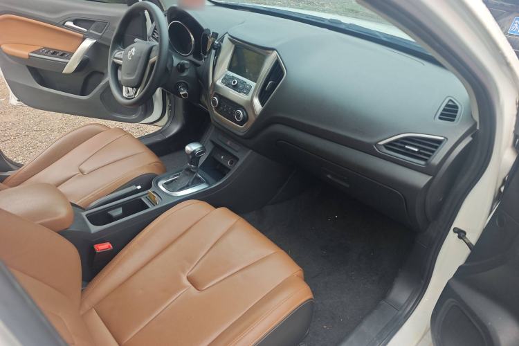 Used MG GT 2016 1.5L Automatic Value-Added Luxury Edition Interior 2