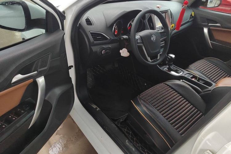 Used MG GT 2016 1.5L Automatic Value-Added Luxury Edition Interior 3
