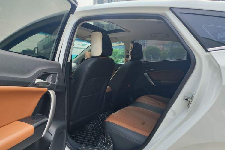 Used MG GT 2016 1.5L Automatic Value-Added Luxury Edition Interior 3