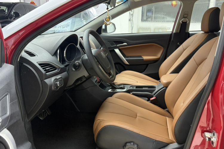 Used MG GT 2016 1.5T Automatic Value-Added Luxury Edition Interior 4