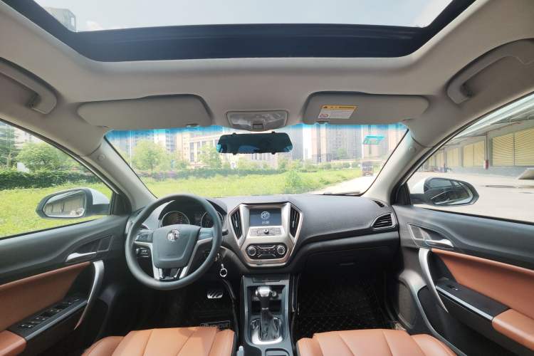 Used MG GT 2016 1.5L Automatic Value-Added Luxury Edition Interior 4