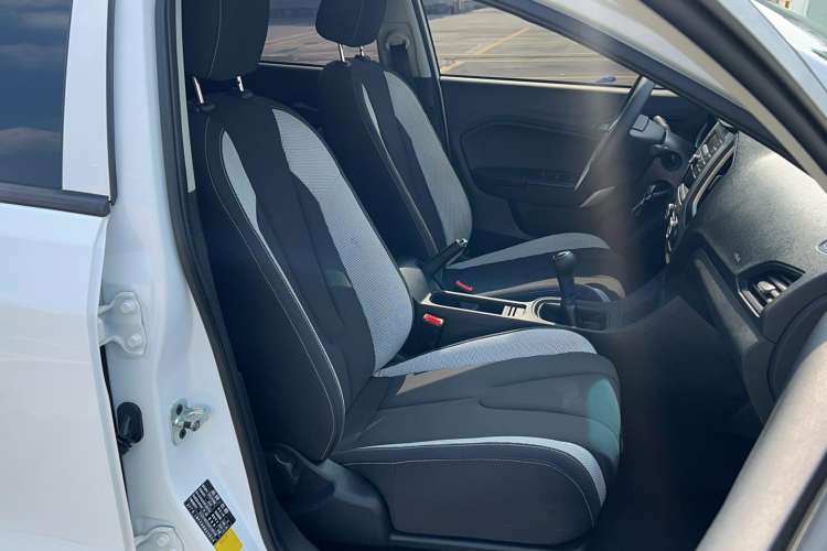 Used MG GT 2016 1.5L Manual Fashion Edition Interior 6