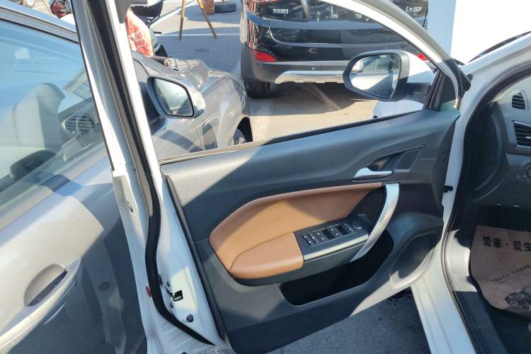Used MG GT 2016 1.5L Automatic Value-Added Luxury Edition Interior 7