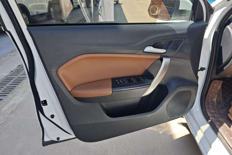 Used MG GT 2016 1.5L Automatic Value-Added Luxury Edition Interior 9