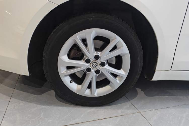 Used MG GT 2016 1.4TGI Manual New Year Edition Left Front Wheel Hub