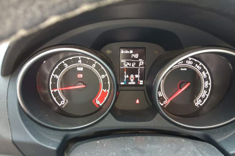 Used MG GT 2016 1.5L Automatic Value-Added Luxury Edition Odometer Close Up
