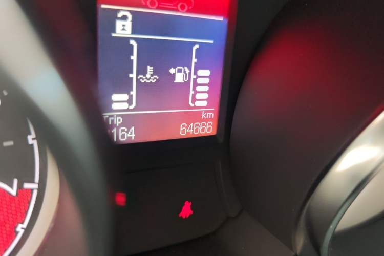 Used MG GT 2016 1.4TGI Manual New Year Edition Odometer Close Up