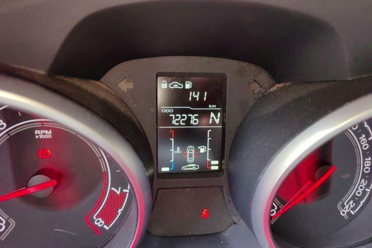 Used MG GT 2016 1.5L Automatic Value-Added Luxury Edition Odometer Close Up