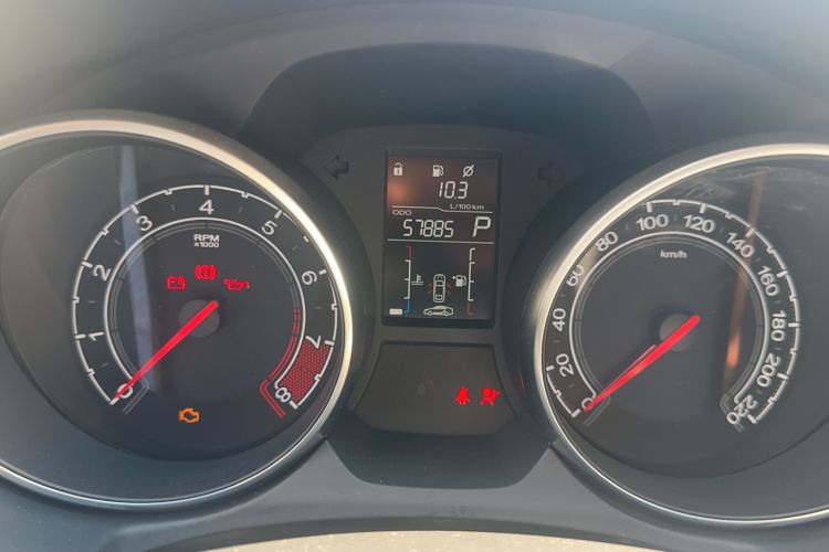 Used MG GT 2016 1.5L Automatic Value-Added Luxury Edition Odometer Close Up
