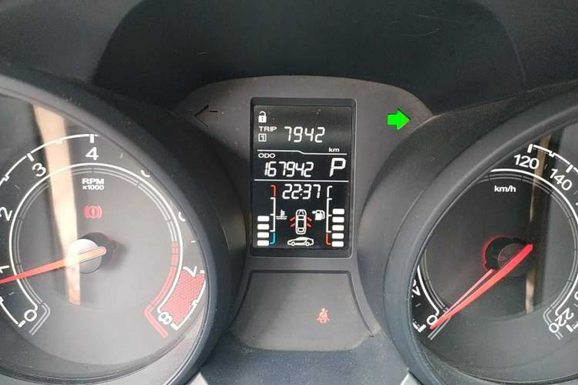 Used MG GT 2016 1.5L Automatic Fashion Edition Odometer Close Up