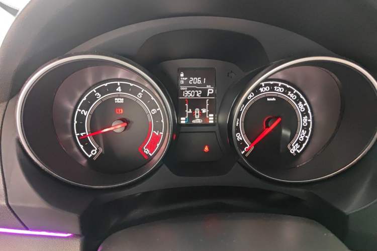 Used MG GT 2016 1.5L Automatic Value-Added Luxury Edition Odometer Close Up