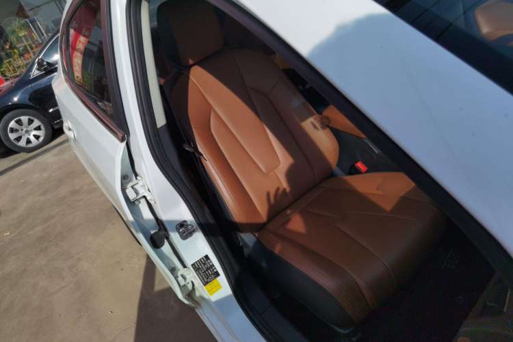 Used MG GT 2016 1.5L Automatic Value-Added Luxury Edition Right Front Seat