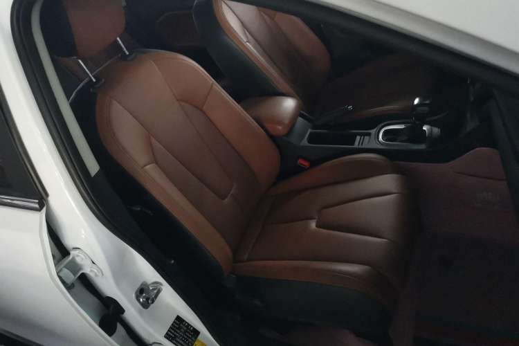 Used MG GT 2016 1.5L Automatic Value-Added Luxury Edition Right Front Seat