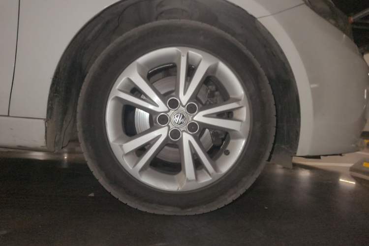 Used MG GT 2016 1.5T Automatic Value-Added Luxury Edition Right Front Wheel Hub