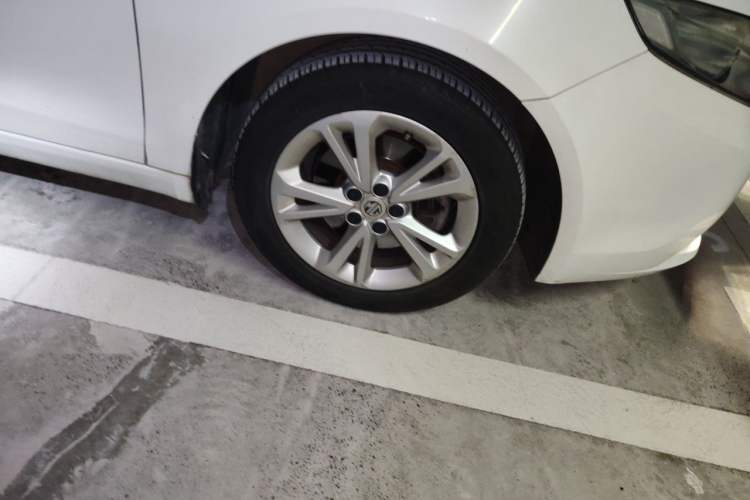 Used MG GT 2016 1.5T Automatic Value-Added Luxury Edition Right Front Wheel Hub