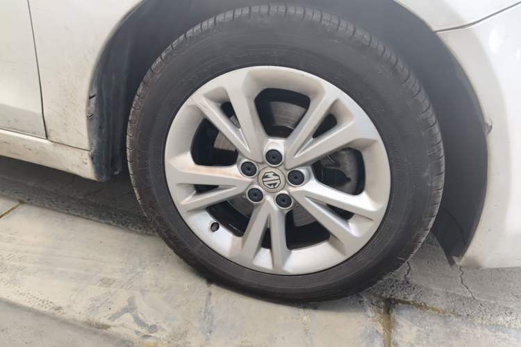 Used MG GT 2016 1.5T Automatic Value-Added Luxury Edition Right Front Wheel Hub