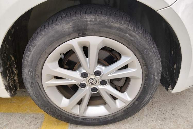 Used MG GT 2016 1.5L Automatic Value-Added Luxury Edition Right Front Wheel Hub
