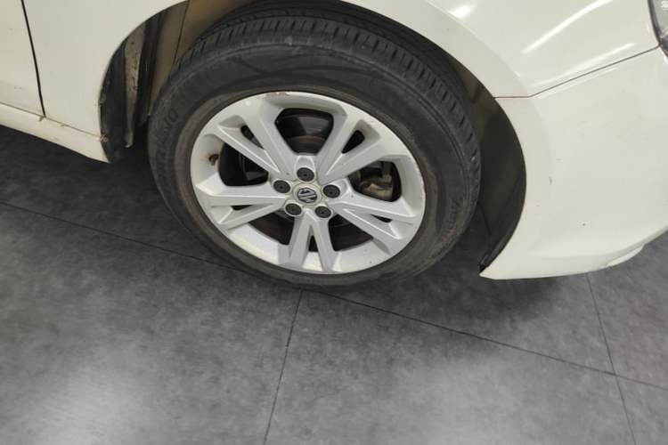 Used MG GT 2016 1.5L Automatic Value-Added Luxury Edition Right Front Wheel Hub