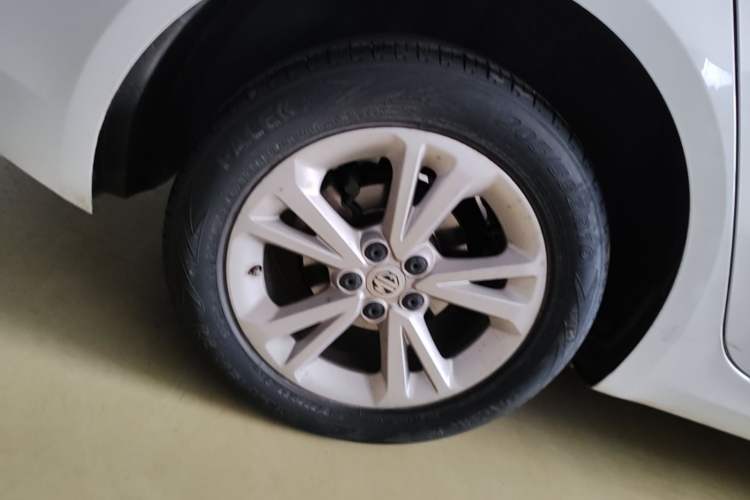 Used MG GT 2016 1.4TGI TST Dual-Clutch Luxury Edition Right Rear Wheel Hub