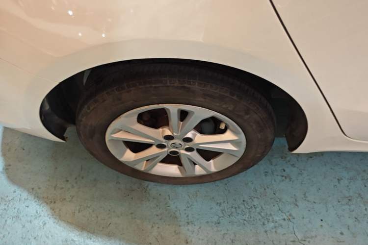 Used MG GT 2016 1.5T Automatic Value-Added Luxury Edition Right Rear Wheel Hub