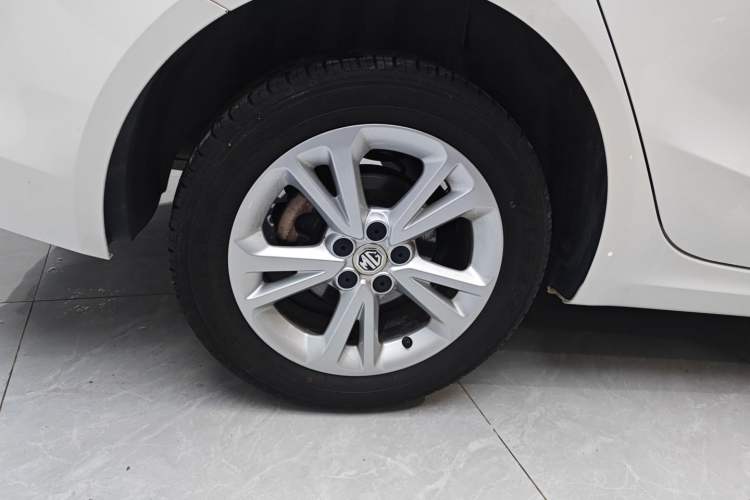 Used MG GT 2016 1.4TGI Manual New Year Edition Right Rear Wheel Hub