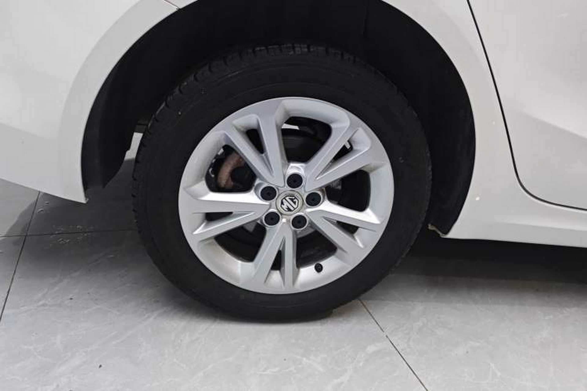 Used MG GT 2016 1.4TGI Manual New Year Edition Right Rear Wheel Hub
