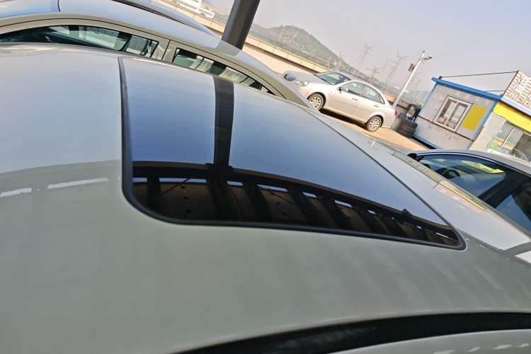 Used MG GT 2016 1.5L Automatic Value-Added Luxury Edition Roof