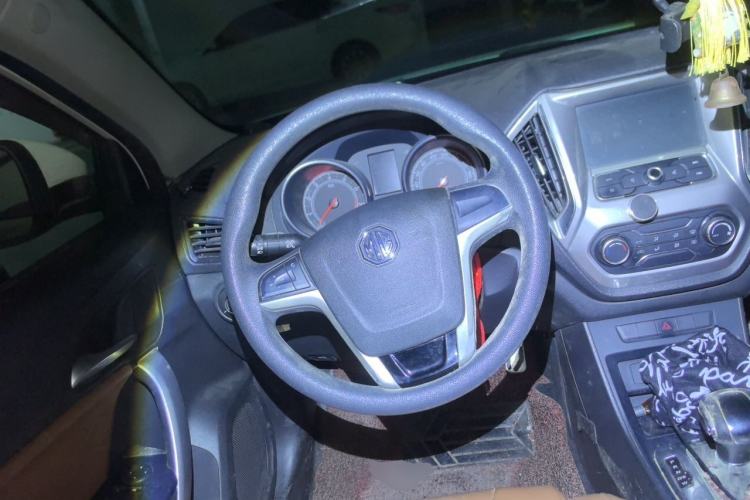 Used MG GT 2016 1.5T Automatic Value-Added Luxury Edition Steering Wheel